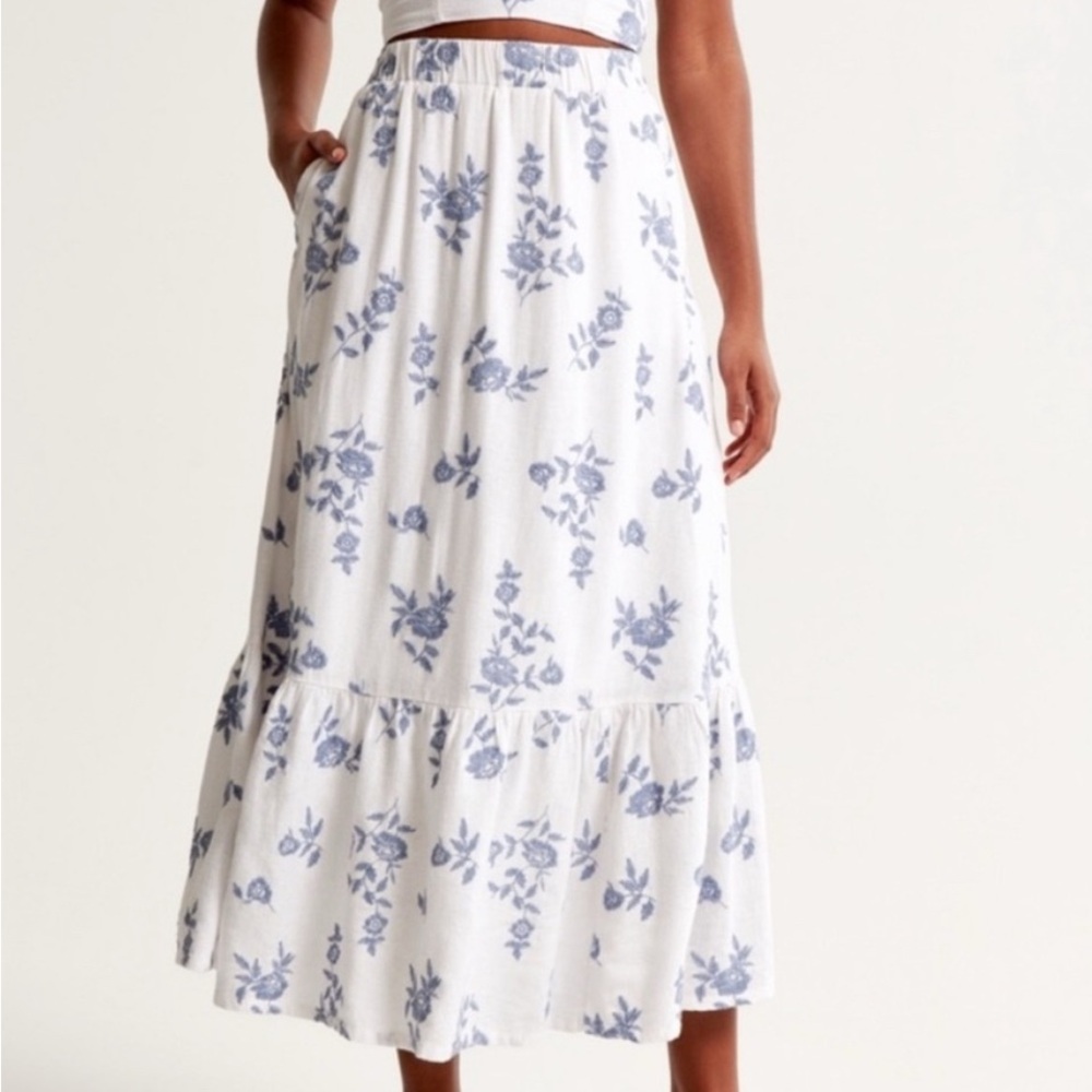 NWT Abercrombie Embroidered Maxi Skirt